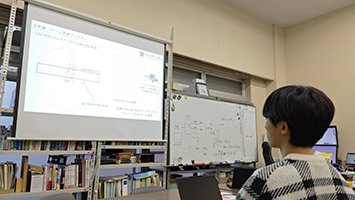 予選大会で研究成果を報告する出本さん