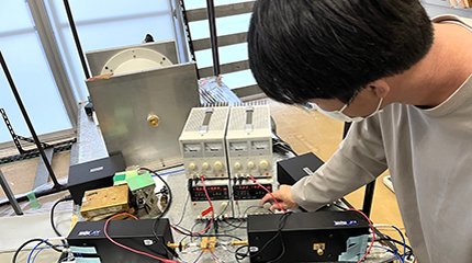 増幅器実験の様子
