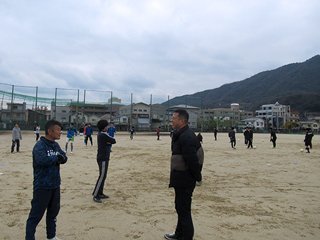 OBたちが談笑しています