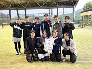 ソフトテニス部女子集合写真
