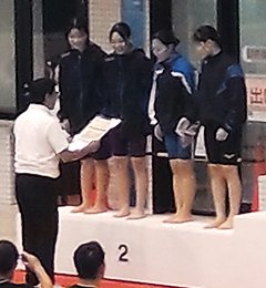 女子フリーリレー表彰