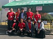 撮影時のみマスクを外しています