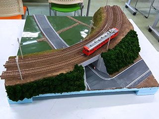 山陽線をイメージした春の田んぼのジオラマ
