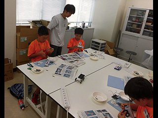 Fig3：TA学生の工作指導