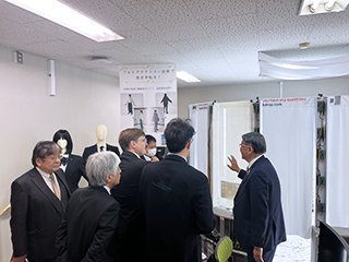 VRショールーム視察の様子