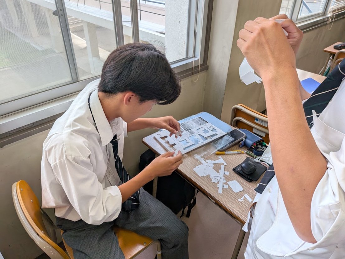 有志学生による製作風景