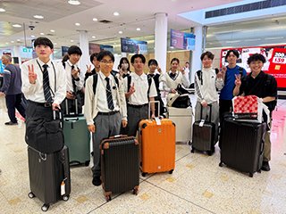 シドニー空港で全員集合