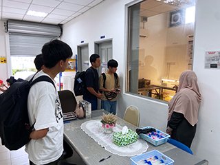 施設見学