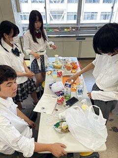 スムージー試作の様子