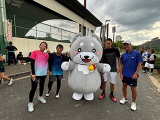 来年度広島で開催されるインターハイのPRに来ていた"ひろしばけん"との記念写真