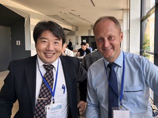 学会の主催者の先生と記念写真