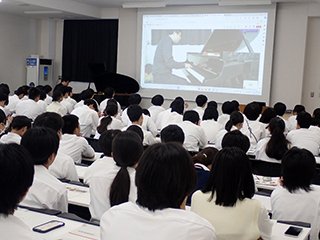 ピアノの演奏