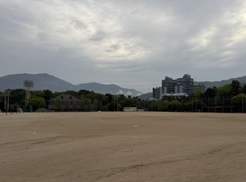 雨の上がった呉市民広場