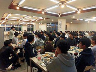 歓迎夕食会 寮生会長あいさつ