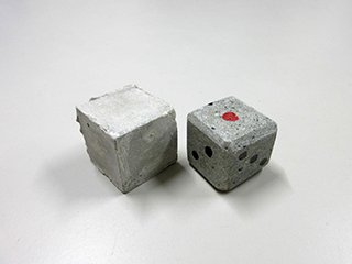 コンクリートのサイコロ