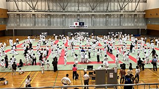 試合前の練習の様子