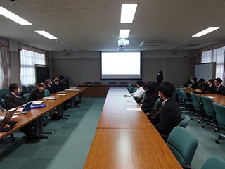 懇談会の様子