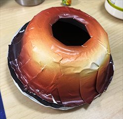 完成したブラックホール模型表面