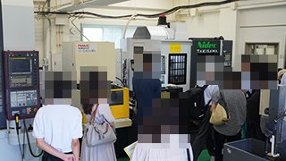 キャンパスツアー（実験機器の見学）