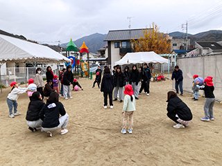 年長さんとドッジボール