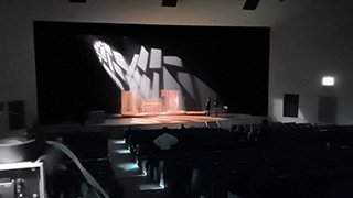 県大会舞台の様子