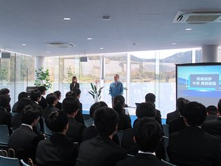 中澤氏（業務部長）から 挨拶をいただきました