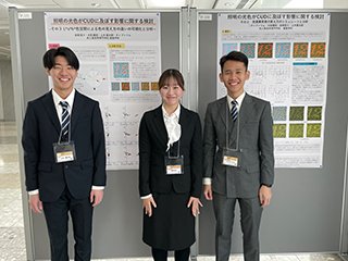 ポスター発表が始まる少し前の一コマ