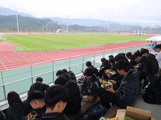 6-1で勝利した後の昼食