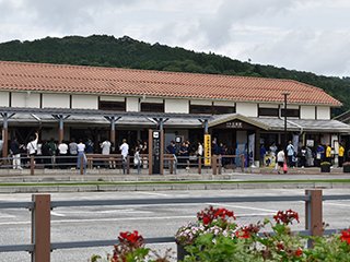 庄原駅前フェスタのようす