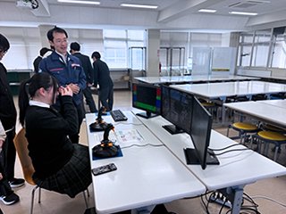 バックホーの操作シミュレータでの操作体験