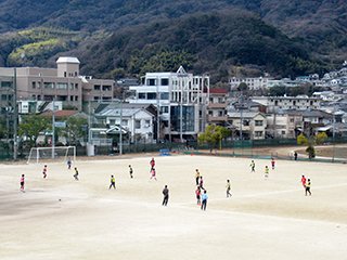 紅白戦（赤（1～2年）×黄（OBと高学年）
