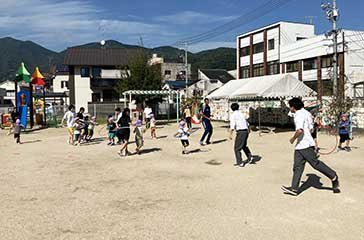 年長さん フラフープ鬼