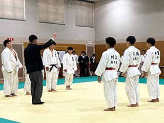 団体戦の初戦突破