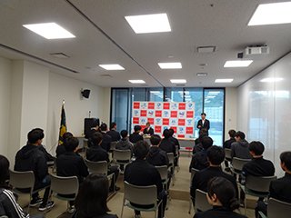 丸山先生が優勝報告