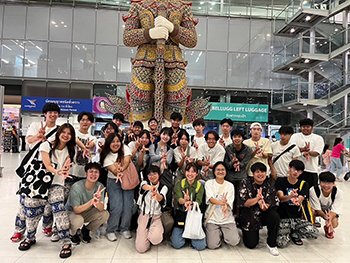 タイ高専学生との集合写真