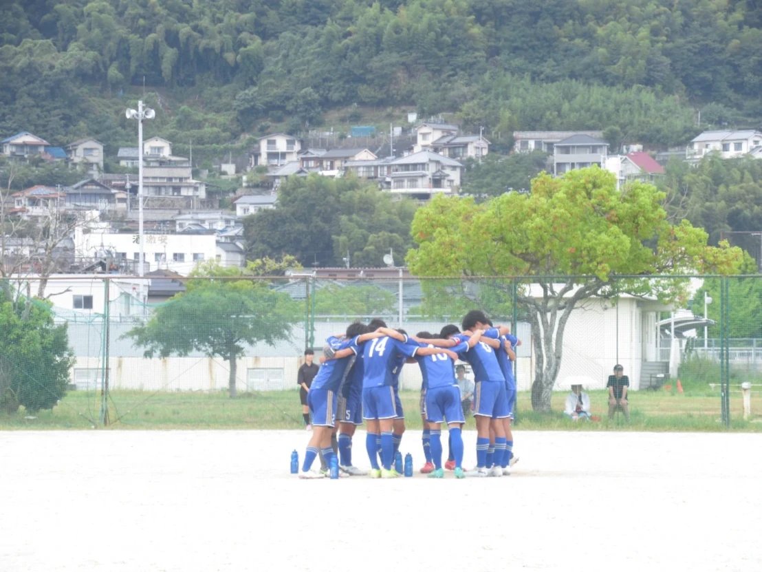 円陣を組んでいます