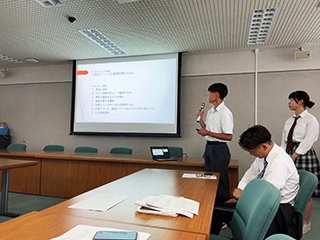 発表の様子(1)