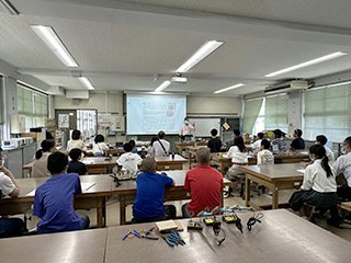 写真2 解説中（午後）
