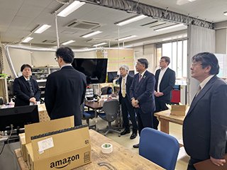 インキュベーションスクエア視察の様子