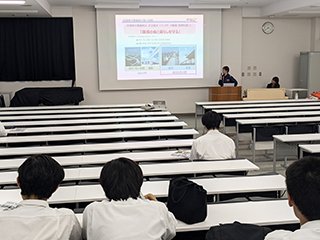 国土交通省中国地方整備局による説明