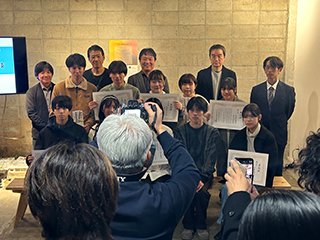 入賞者たちと一緒に