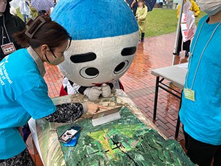 こにゅうどうくんに説明