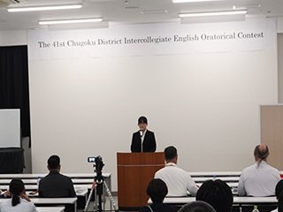 発表の様子（暗唱）