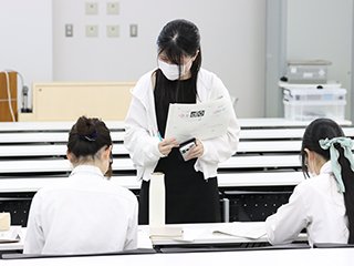 先輩TAの細かい見守りサポート