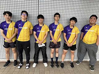 ダブルスで県大会に出場するメンバー