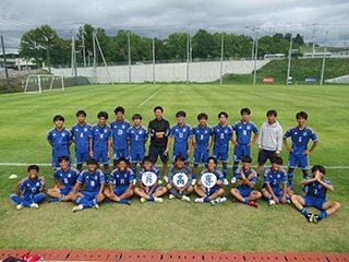 1－0で勝利した後の記念写真です