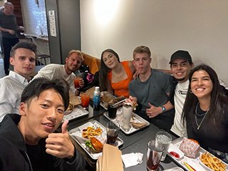 語学学校の友達とランチ
