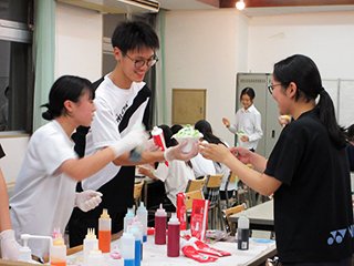 寮生会長（環境都市工学科5年 村田准一君）、最後の仕事？