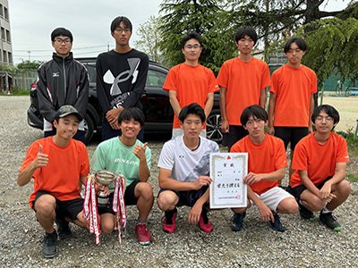前列Aチームと後列Bチームの記念写真