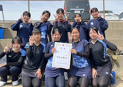ソフトテニス部女子集合写真